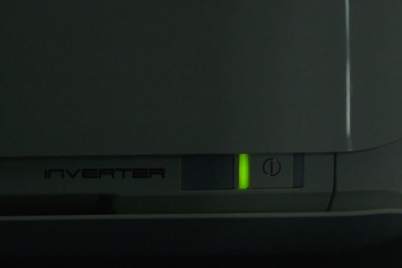 Инверторен климатик Mitsubishi Heavy SRK25ZS-WT/SRC25ZS-WT (Titanium) Premium, 9 000 BTU, Клас A+++/A++, 19 dB, Фреон R32