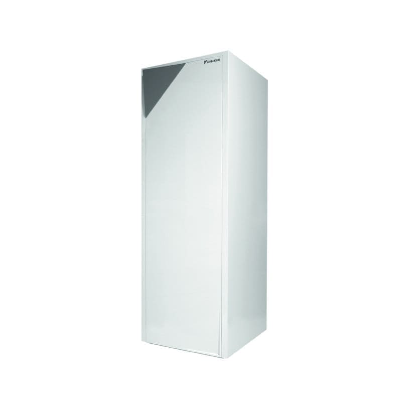 Daikin Altherma EHVX04S18CB3V thermopompa for heating, cooling, with 180L DHW, 4.0 kW capacity, outdoor unit in a residential setting